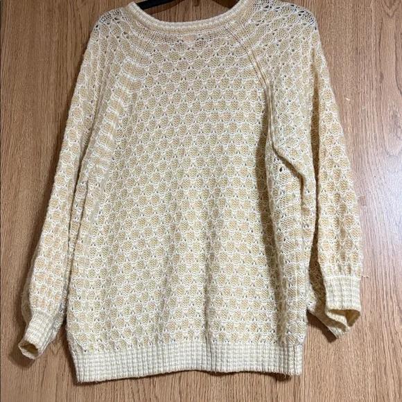 Lilly Pulitzer Cream Knit Sweater - Picture 6 of 7